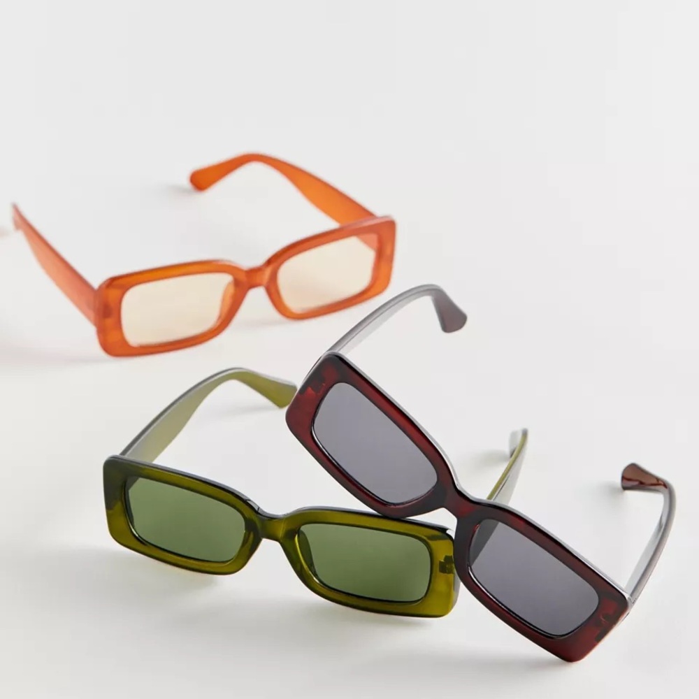 UO Fairfax Chunky Rectangle Sunglasses in Green